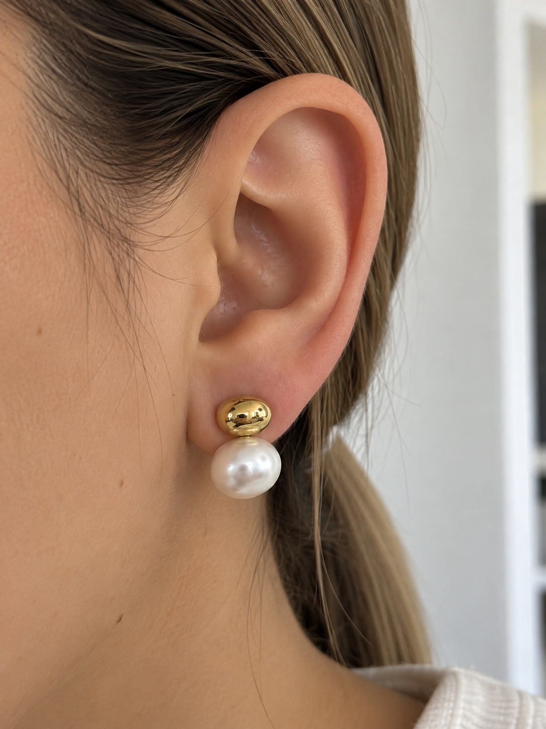 Gold Pearl Stud Earrings
